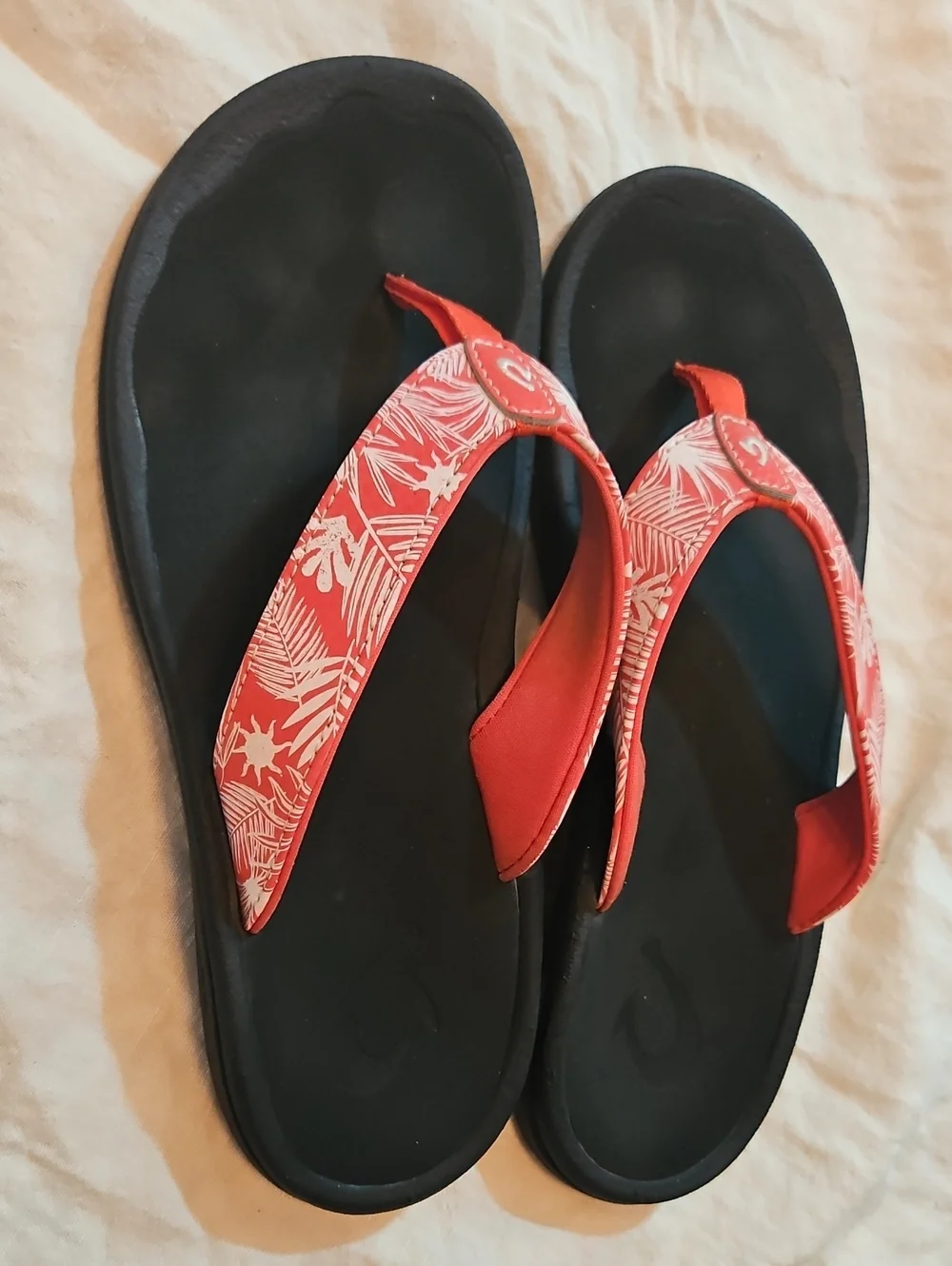 Olukai Womens Flip Flops - Red Tropical - Picture 2 of 5